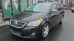 2013 Volkswagen Routan SEL Premium