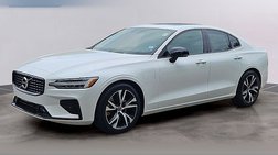 2022 Volvo S60 Recharge T8 R-Design Expression