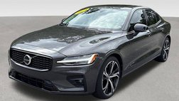 2024 Volvo S60 B5 Plus Dark Theme