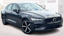 2024 Volvo S60 B5 Plus Dark Theme
