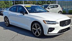 2024 Volvo S60 B5 Ultimate Dark Theme