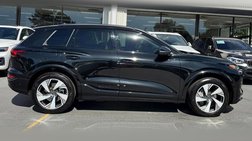 2025 Audi Q6 e-tron quattro Premium Plus