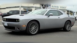 2016 Dodge Challenger SXT Plus