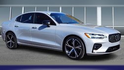 2024 Volvo S60 B5 Ultimate Dark Theme