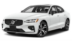 2024 Volvo S60 B5 Plus Black Edition