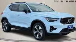 2026 Volvo XC40 B5 Plus