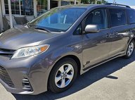 2018 Toyota Sienna LE