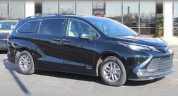2021 Toyota Sienna XLE 8-Passenger