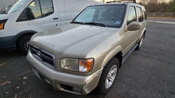 2002 Nissan Pathfinder LE