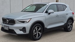 2025 Volvo XC40 B5 Core Bright Theme