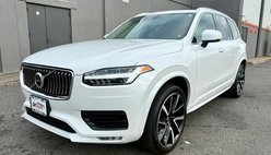 2020 Volvo XC90 T6 Momentum