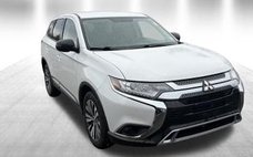 2020 Mitsubishi Outlander SE