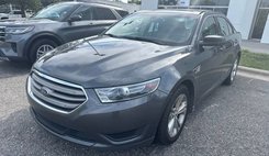 2016 Ford Taurus SE