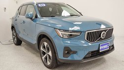 2023 Volvo XC40 B5 Plus Bright Theme