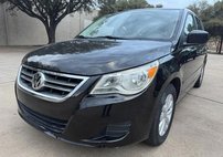 2012 Volkswagen Routan SE