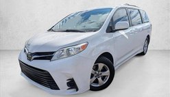 2018 Toyota Sienna LE