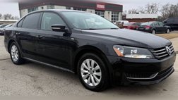 2014 Volkswagen Passat 1.8T S PZEV
