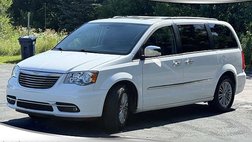 2016 Chrysler Town and Country Touring-L Anniversary Edition