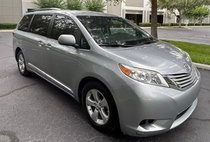 2017 Toyota Sienna LE
