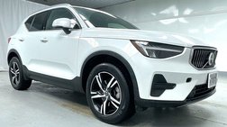 2025 Volvo XC40 B5 Core Bright Theme