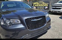 2018 Chrysler 300 Touring
