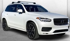 2021 Volvo XC90 T6 Momentum 7-Passenger