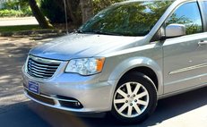 2014 Chrysler Town and Country Touring