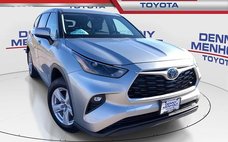 2022 Toyota Highlander Hybrid LE