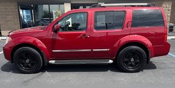 2011 Nissan Pathfinder LE