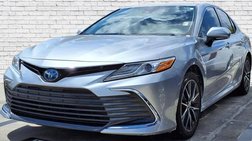 2022 Toyota Camry Hybrid XLE