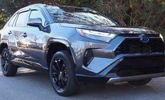 2024 Toyota RAV4 Hybrid SE