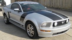 2005 Ford Mustang GT Deluxe