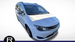 2017 Chrysler Pacifica Hybrid Platinum