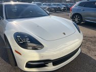 2017 Porsche Panamera 4