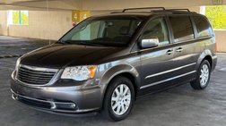 2016 Chrysler Town and Country Touring
