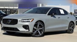 2024 Volvo S60 B5 Ultimate Dark Theme