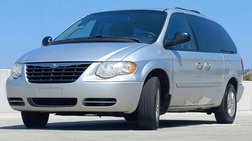 2006 Chrysler Town and Country LX
