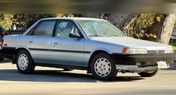 1990 Toyota Camry Deluxe