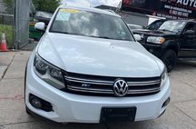 2016 Volkswagen Tiguan R-Line 4Motion