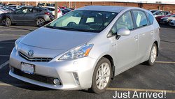2014 Toyota Prius v Five