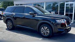 2024 Nissan Pathfinder S