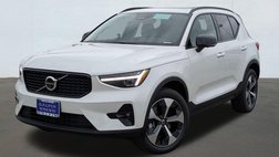 2026 Volvo XC40 B4 Plus