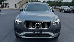 2020 Volvo XC90 T6 Momentum 7-Passenger