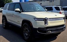 2025 Rivian R1S Ascend