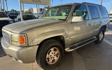 2002 Cadillac Escalade Base