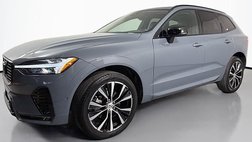 2023 Volvo XC60 B5 Plus Dark Theme