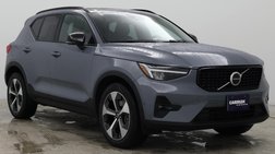 2023 Volvo XC40 B5 Ultimate Dark Theme