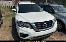 2017 Nissan Pathfinder SV