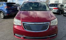 2014 Chrysler Town and Country Touring-L
