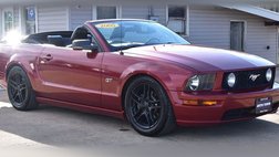 2005 Ford Mustang GT Deluxe